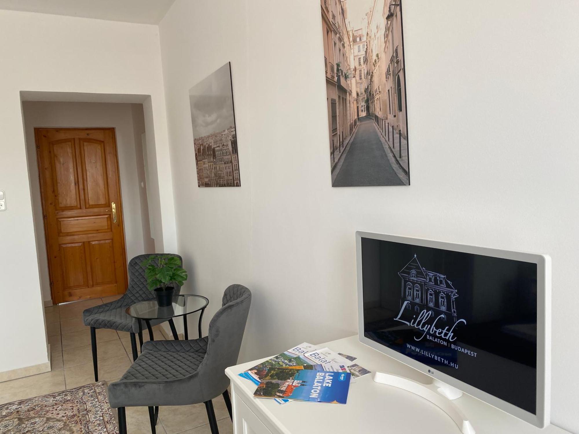 Villa Lillybeth - Lake Balaton Кестхей Экстерьер фото